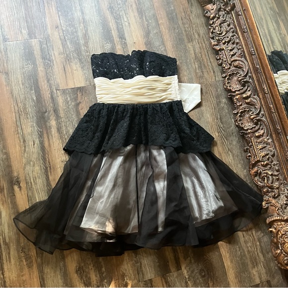 Betsy Johnson Party Dress Mini Strapless Bow Tulle sz 6 - Picture 14 of 14